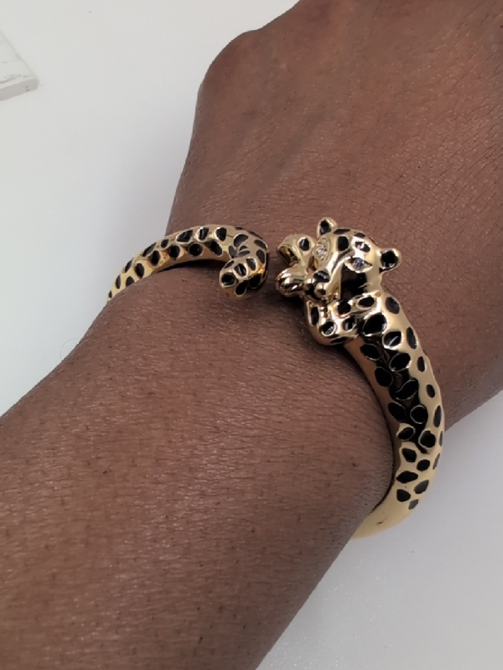 Lilly Pulitzer NWOT Gold-tone Leopard Cuff Bracelet with Black Spots - Picture 5 of 6